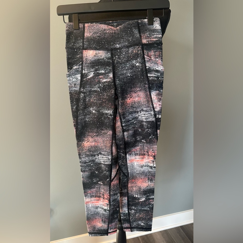 Lululemon Invigorate leggings